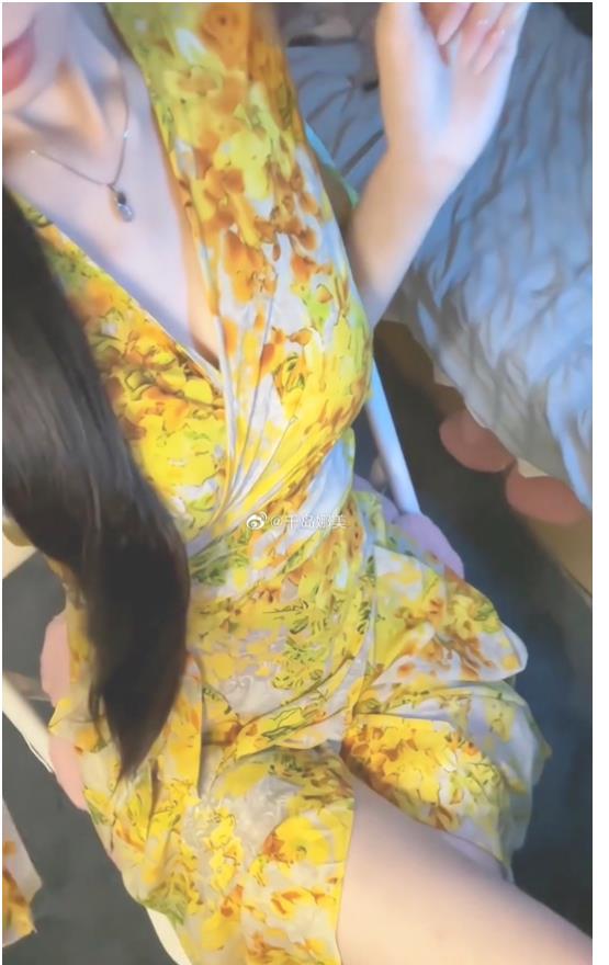 某博黄色战袍大赛